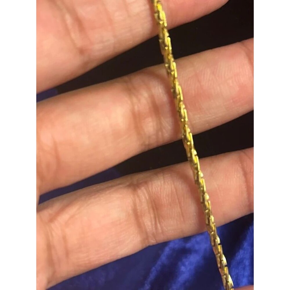 Vintage Signed Trifari Gold Tone 28” Chain Necklace - Picture 3 of 4